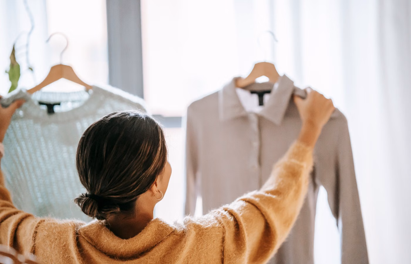 Rainy-Day Outfits That Keep Their Shape